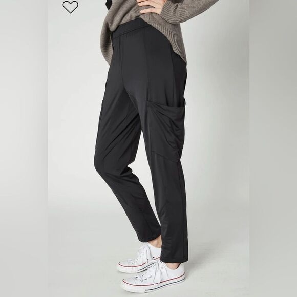 Ruti women’s 0 the cargo pants that will surprise green quiet luxury - Picture 8 of 10